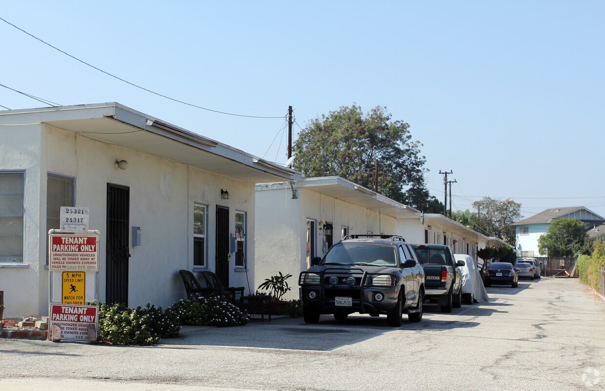 Foto del edificio - 25317 Cypress St