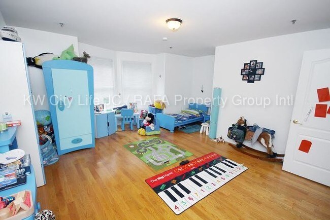Foto del edificio - 306 Grand St