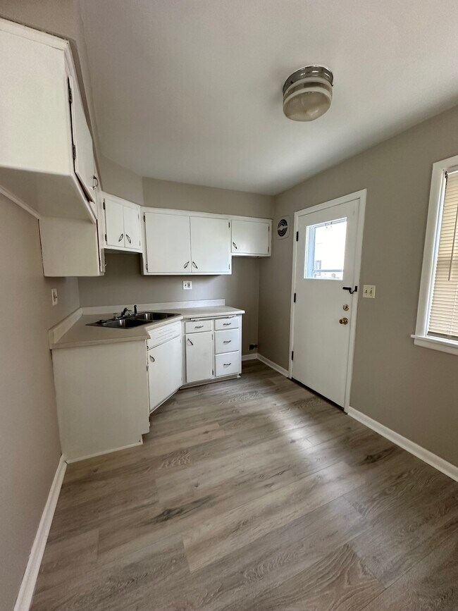 Foto del edificio - Cozy West Allis 2 Bedroom Apartment