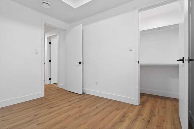 Building Photo - 9232 85 St NW