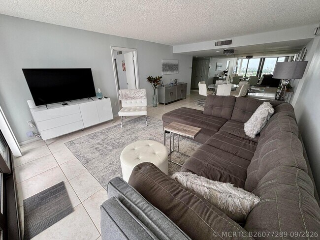Foto del edificio - 5600 N Flagler Dr
