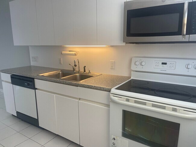 Foto del edificio - 30 BRIARWOOD Dr