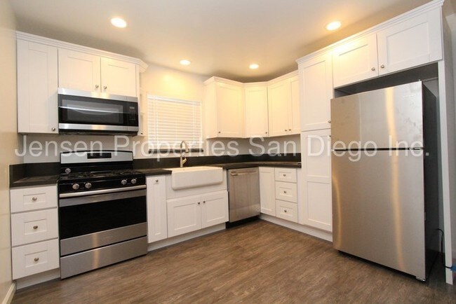Building Photo - 2387 San Vicente Rd