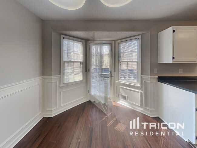 Foto del edificio - 579 Stratford Dr