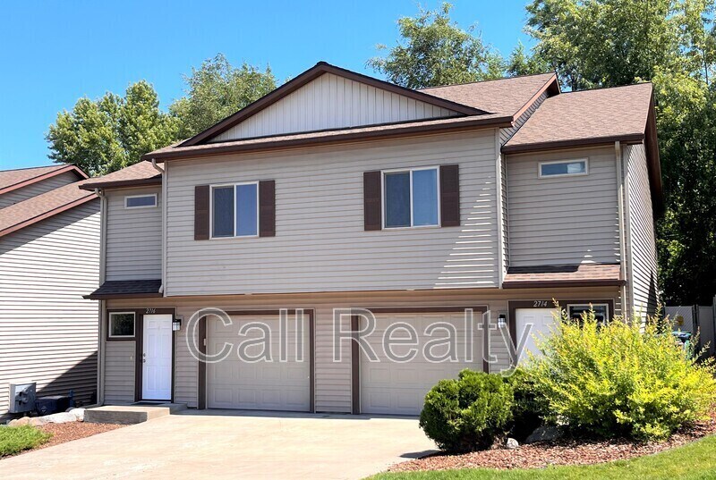 Primary Photo - 2714 N Fox Ln
