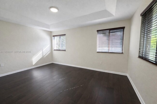 Foto del edificio - 21219 NW 14th Pl