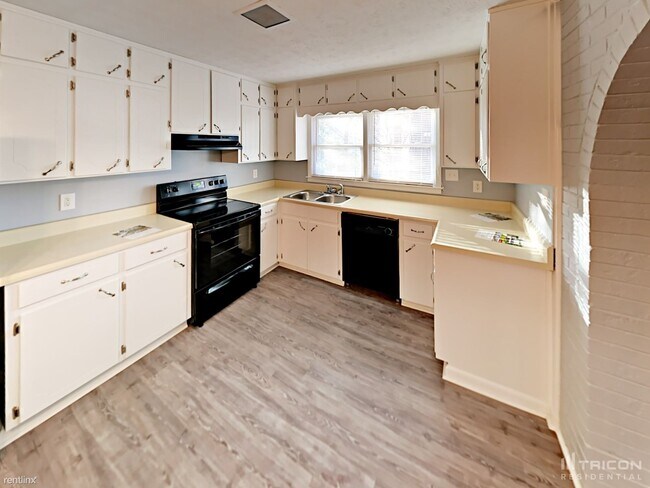 Foto del edificio - 2075 Surrey Trail SE