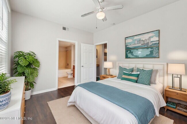 Foto del edificio - 8550 Touchton Rd