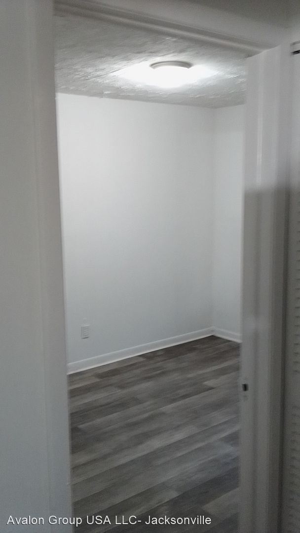 Building Photo - 3 br, 1 bath House - 1541 W 1ST STREET