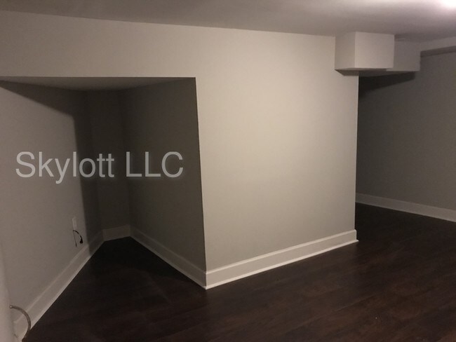 Building Photo - 385 Concord Woods Dr SE