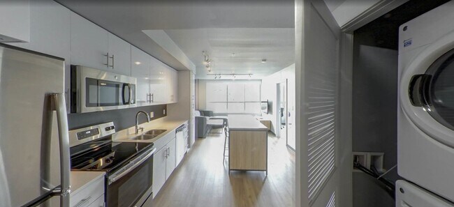 Foto del edificio - 5000 University Wy NE
