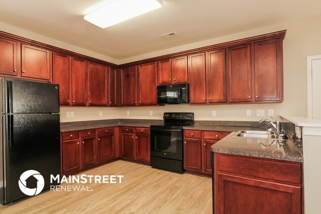 Building Photo - 10901 Slalom Hill Rd