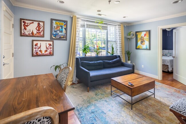 Living Room - 1400 Longfellow St NW