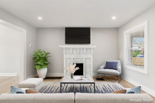 Foto del edificio - 2 Bedroom - Beautifully renovated, modern townhome close to downtown Columbus!