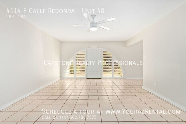 Foto del edificio - Charming 2-Bed, 2-Bath Condo in Camelback ...