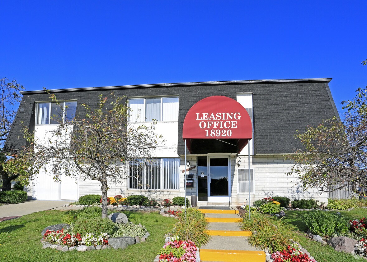 Riverside Village Apartments Apartments Clinton Township, MI