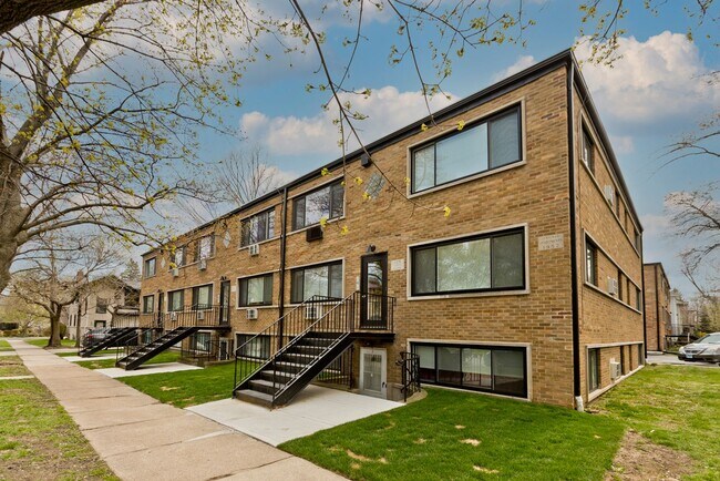 Foto del edificio - Newly Renovated 1 Bedroom Corner Unit