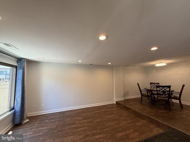 Building Photo - 18118 Kilrush Ct