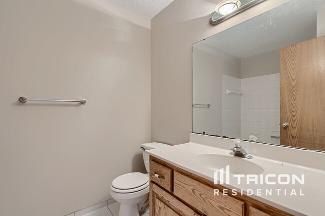 Foto del edificio - 4212 Hidden Pond Trail NE