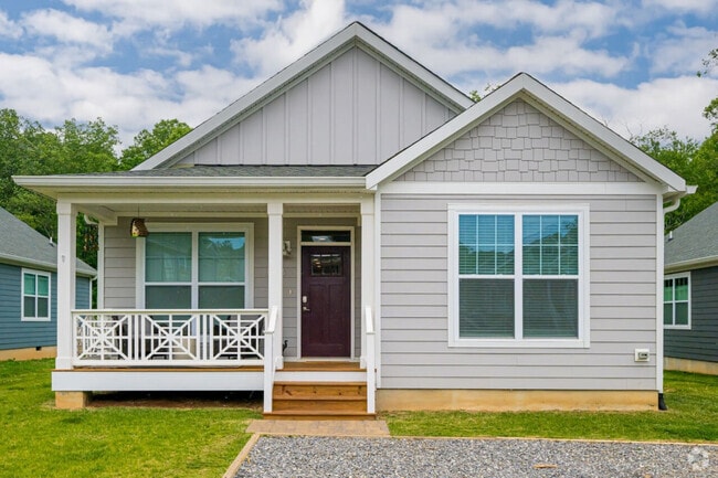 Building Photo - 1208 Seven Sisters Ln
