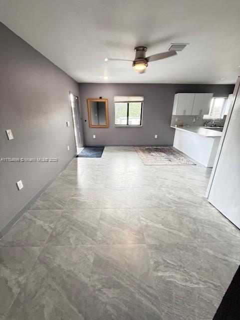 Foto del edificio - 5 bedroom in Opa locka FL 33054