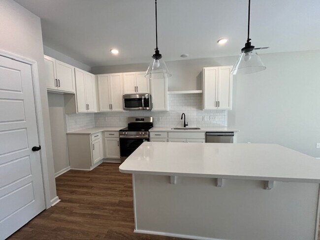 Foto del edificio - Discover this modern townhouse in Winnabow, NC,