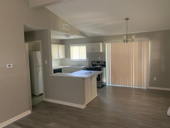 Foto del edificio - 2267 Sweetleaf St