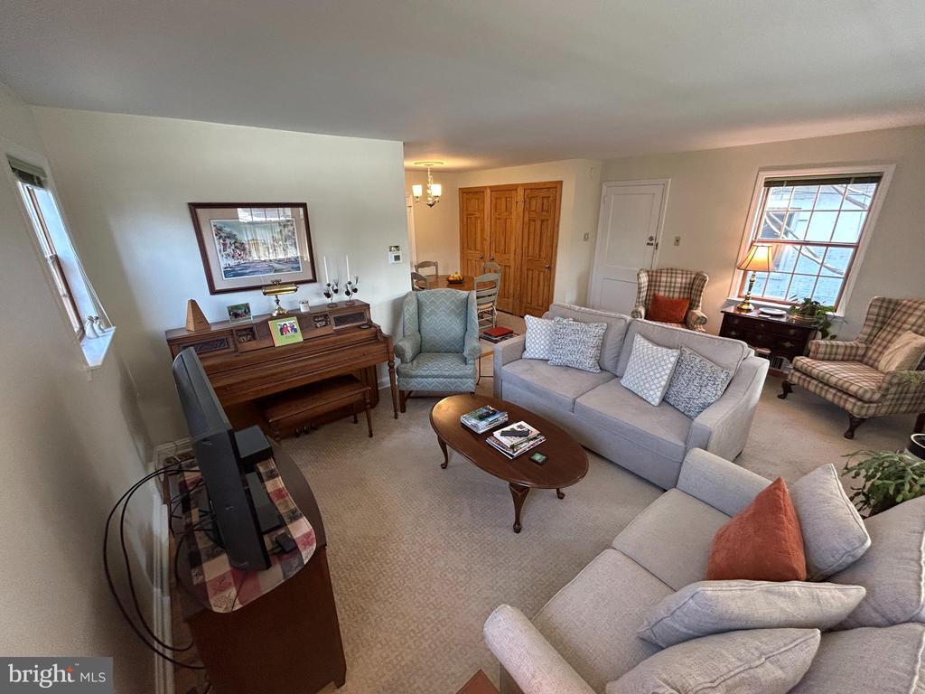 Foto principal - 214 Grayling Ave