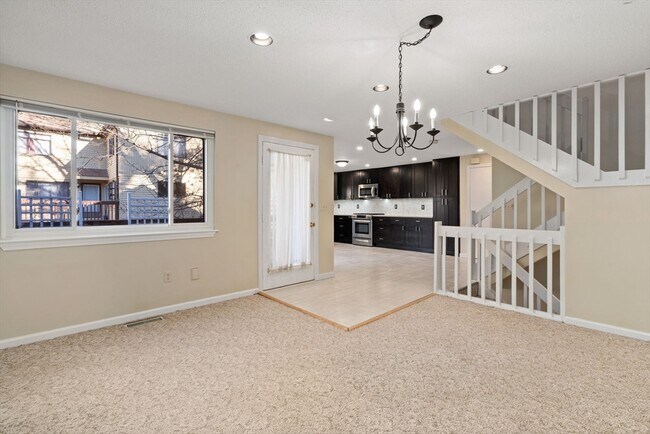 Foto del edificio - 93 Spyglass Hill Dr