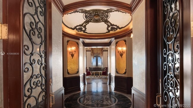 Building Photo - 600 Coral Way
