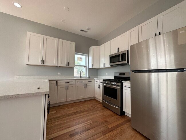 Foto del edificio - 2740 W Jackson Blvd