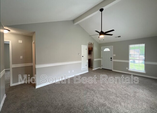 Building Photo - 208 W Fairway Ave