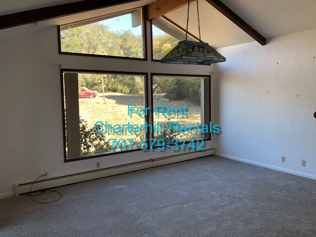 Foto del edificio - 3 month lease -- short term ok -- Huge,  a...