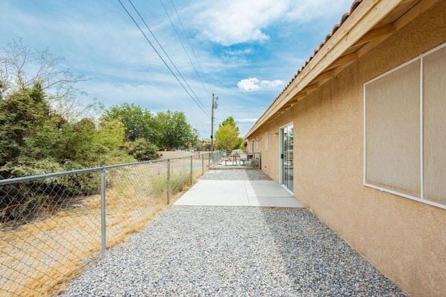 Building Photo - 1081 Jubilee Ct
