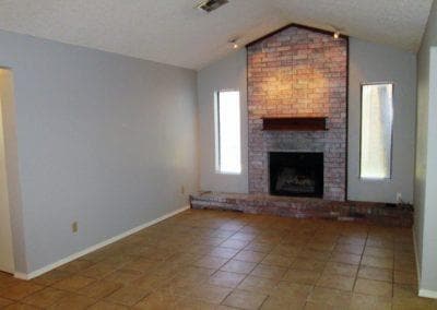Building Photo - 1419 N Fretz Ave