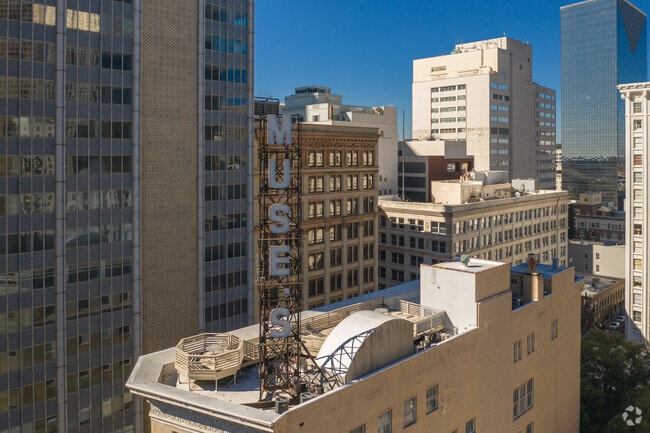 Building Photo - Lofts at Muses