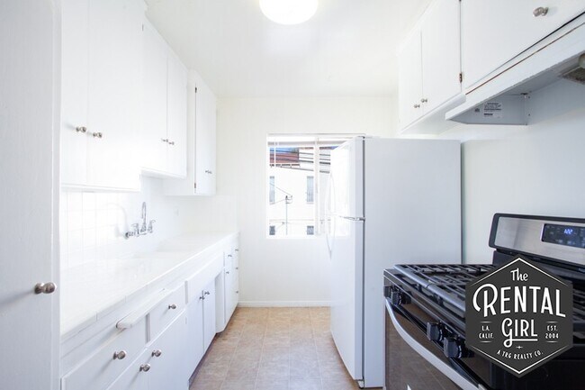 Foto del edificio - 1480 Alvira St