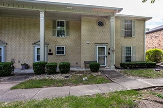 Building Photo - 5516 Greenview Dr