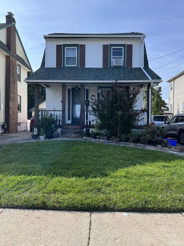 55 Baisley Ave  