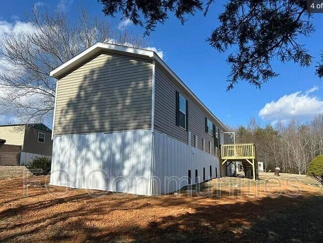 Foto del edificio - 168 Sides Meadow Dr