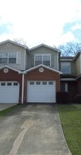 Building Photo - 150 Woodmere Dr