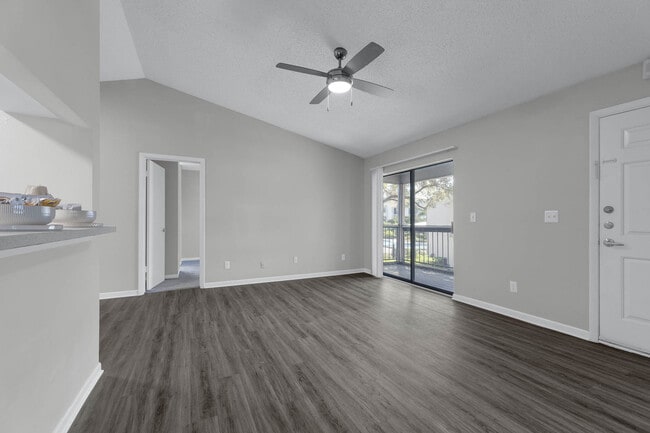 Building Photo - Lakes at 408