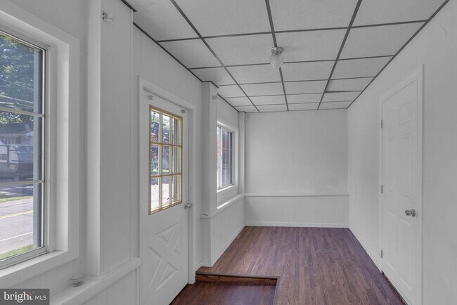 Building Photo - 625 Delaware Ave
