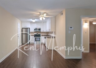 Building Photo - 358 E Pkwy N