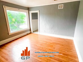 Building Photo - 78 Elm St