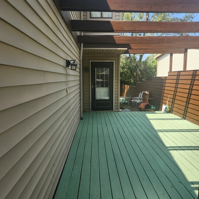 Building Photo - 45 Highpoint Dr