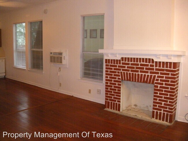 Building Photo - 1607 Palma Plaza