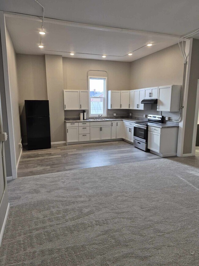 Foto del edificio - 19 W Central St