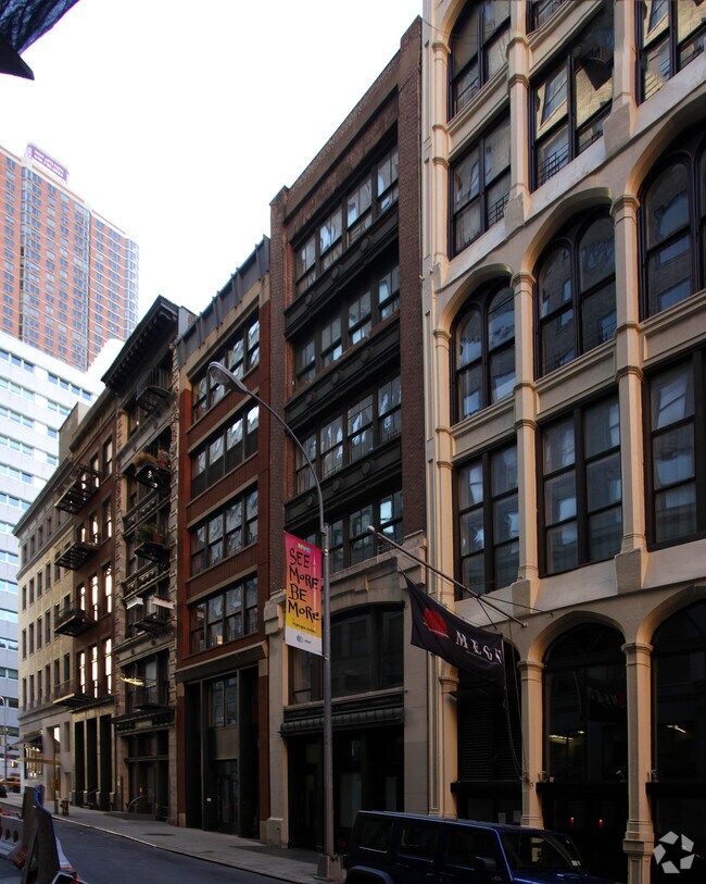 Primary Photo - 60 Thomas St
