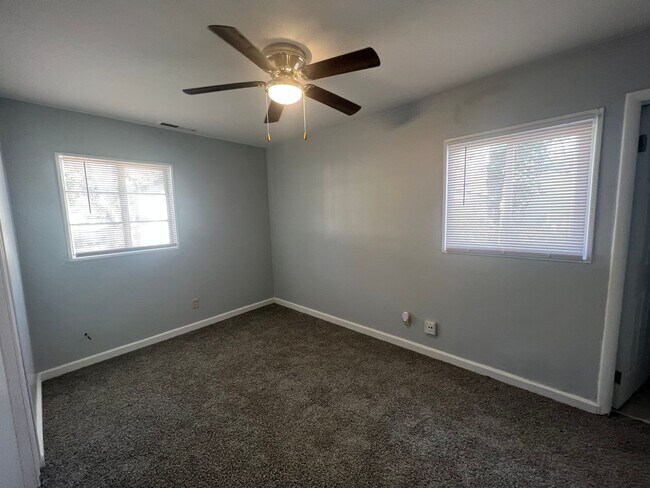 Foto del edificio - Pet Friendly 3 Bedroom 2 Bath